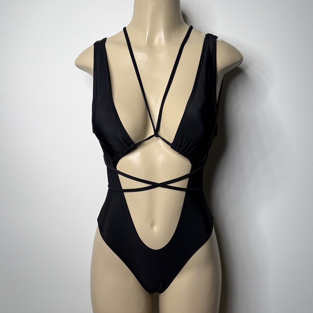 SHEIN Black Strappy One-Piece Swimsuit